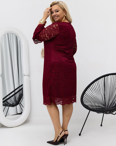 Koronkowa sukienka za kolano 541 PLUS SIZE