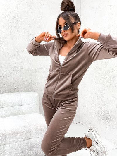 Welurowy dres damski z bluzą na zamek bez kaptura 771 - cappuccino