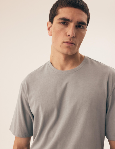 Klasyczna bawełniana koszulka męska z krótkim rękawem Henderson 43026 Mite