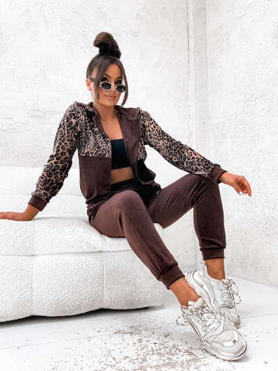 Dres welurowy z rozpinaną bluzą w panterkę 8210A - czekoladowy